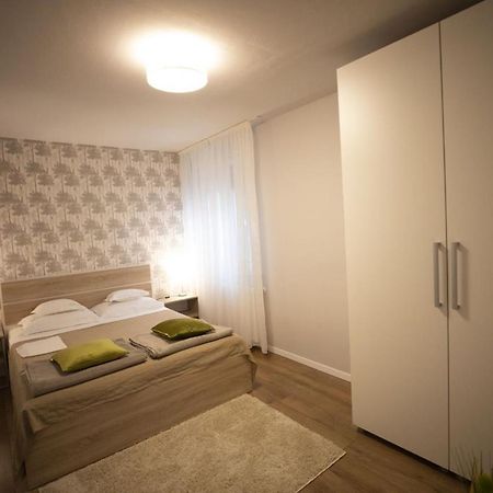 Smp Apartment 3 Timişoara Extérieur photo